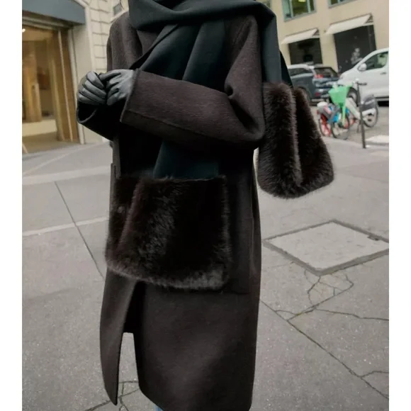 PLAIN WOOL SCARF WITH FAUX FUR EFFECT - Picture 2 of 3